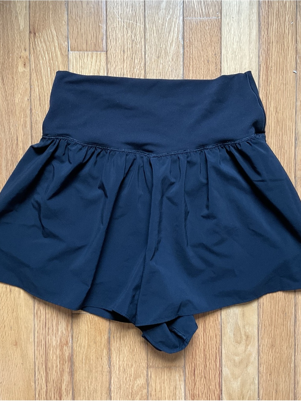 OFFLINE by Aerie Size M Crossover Real Me Flowy Shorts Black Stretch Athleisure - Picture 6 of 8